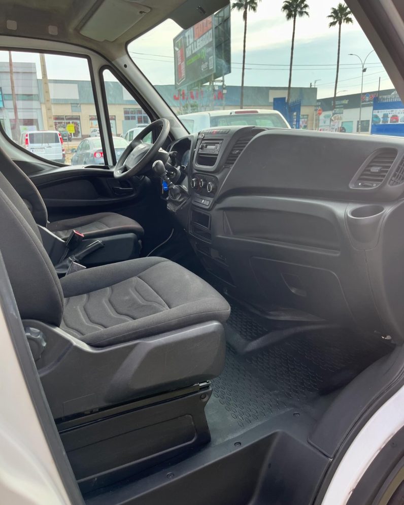 
								Iveco Daily Isotermo full									
