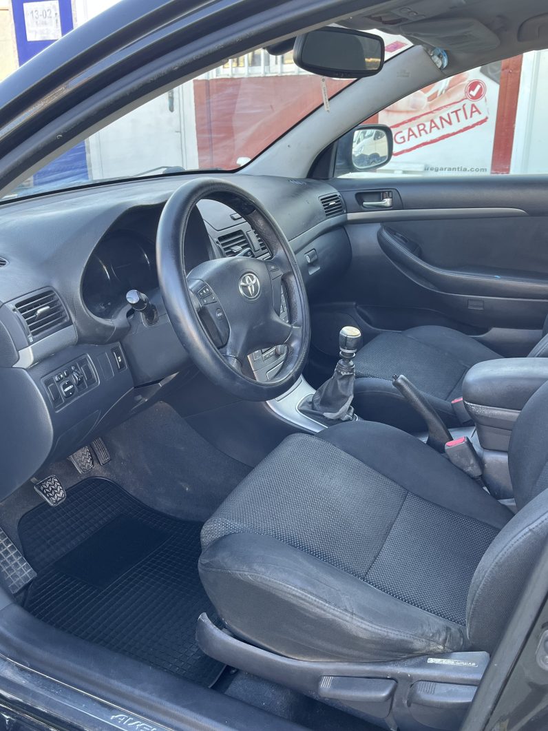 
								Toyota Avensi full									