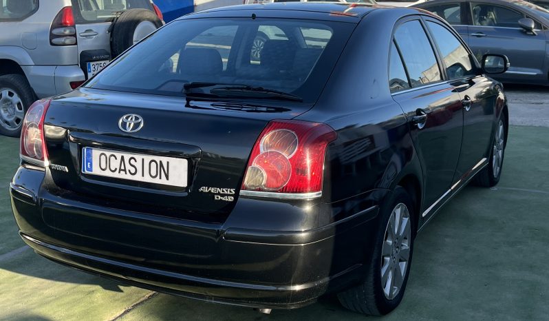 
								Toyota Avensi full									
