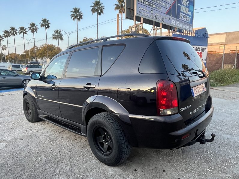 
								Ssangyong Rexton full									