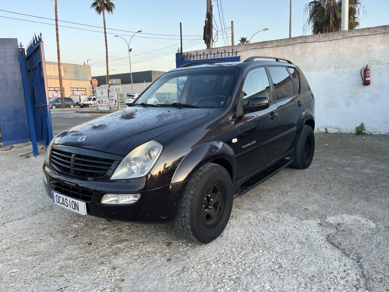 
								Ssangyong Rexton full									