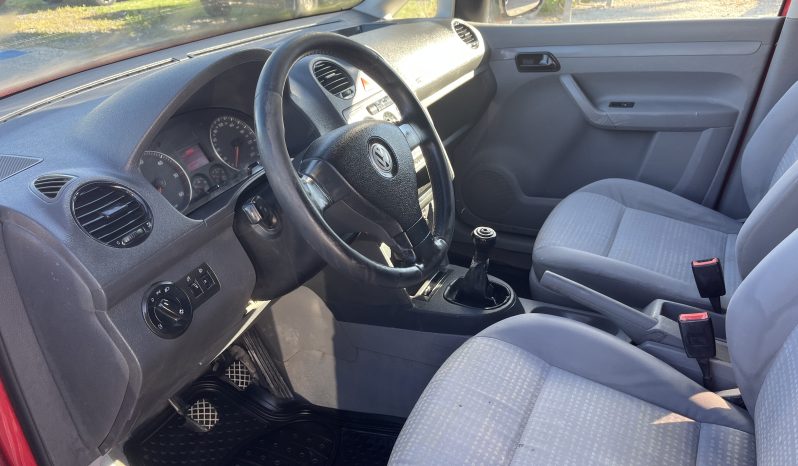 
								Volkswagen Caddy full									