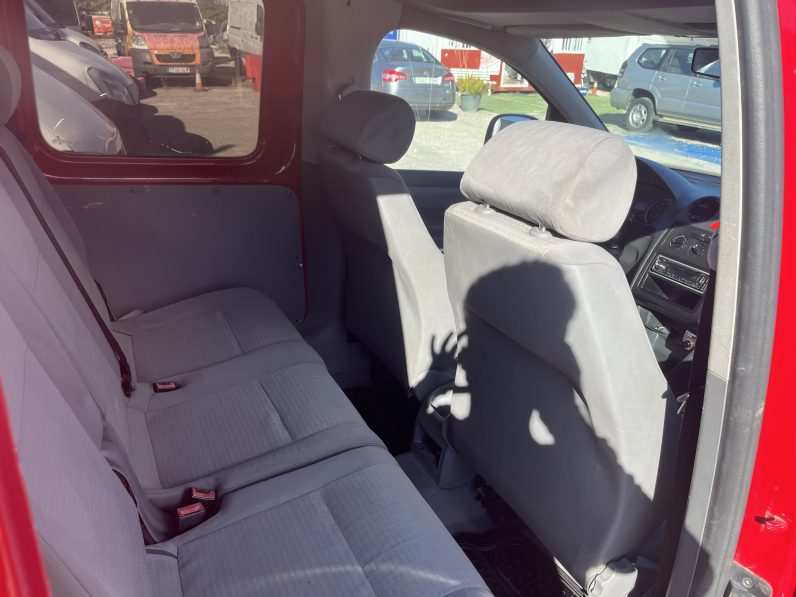 
								Volkswagen Caddy full									